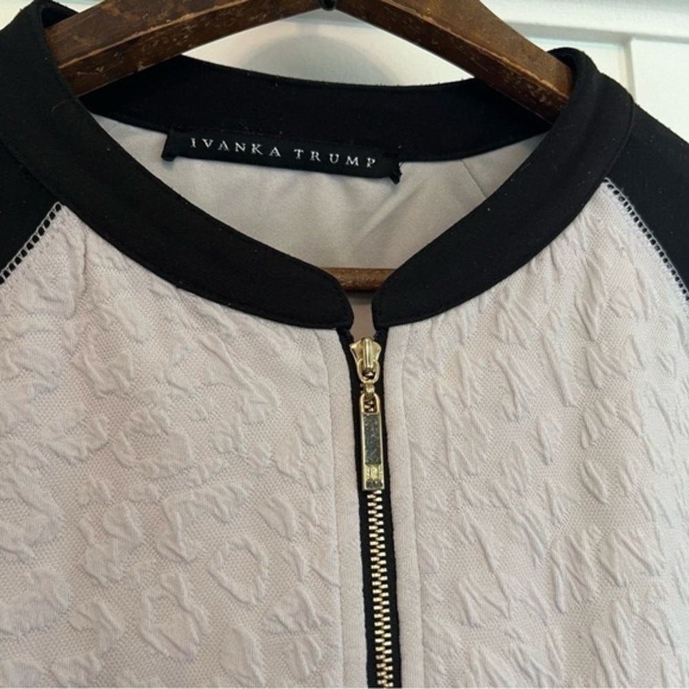 Ivanka Trump Black  White ZipUp Jacket  Gold Zipper  No Size Tag  GUC - Picture 5 of 9